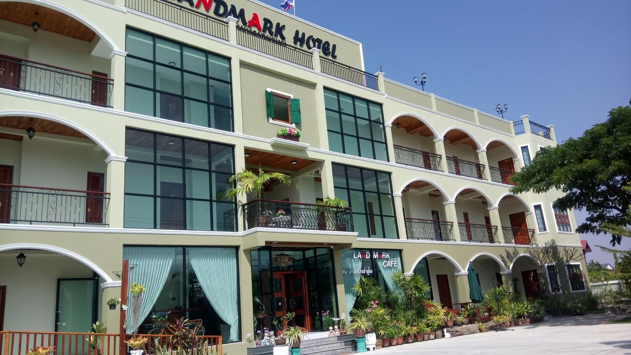Landmark Mahaszarakham Kültér fotó